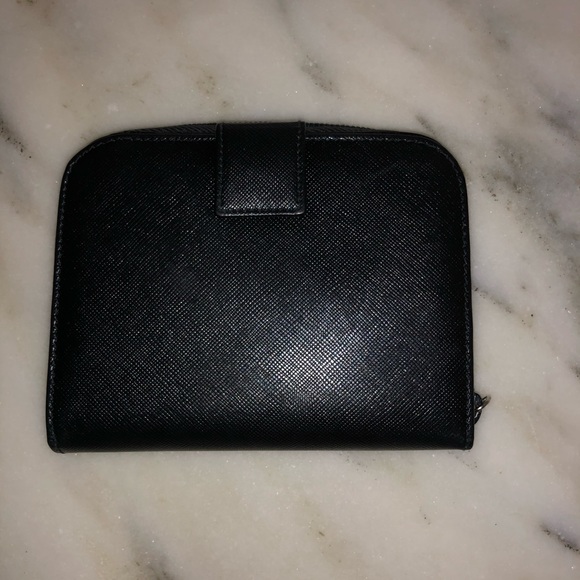 Prada wallet - Picture 2 of 4